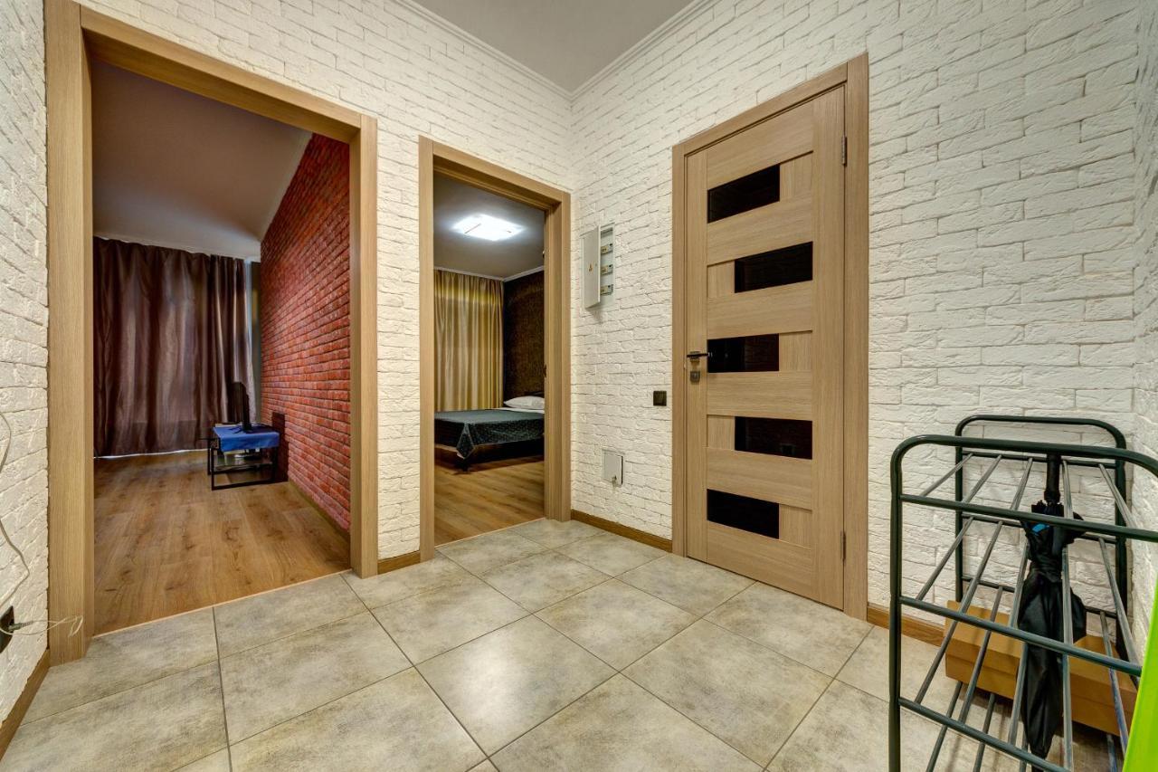 Apartments Near Ukraina Shopping Mall Kiev Bagian luar foto