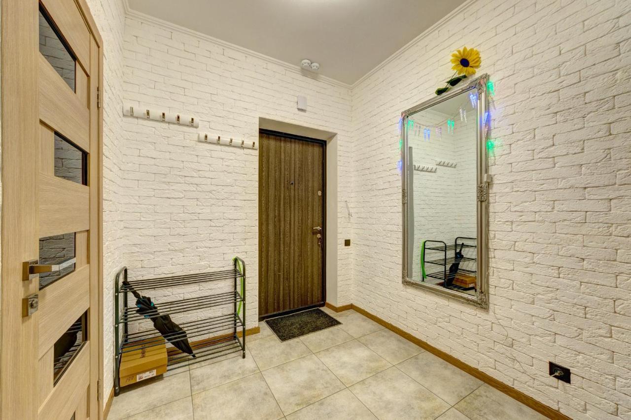 Apartments Near Ukraina Shopping Mall Kiev Bagian luar foto