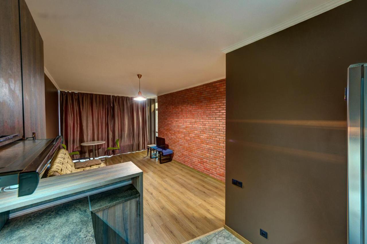 Apartments Near Ukraina Shopping Mall Kiev Bagian luar foto