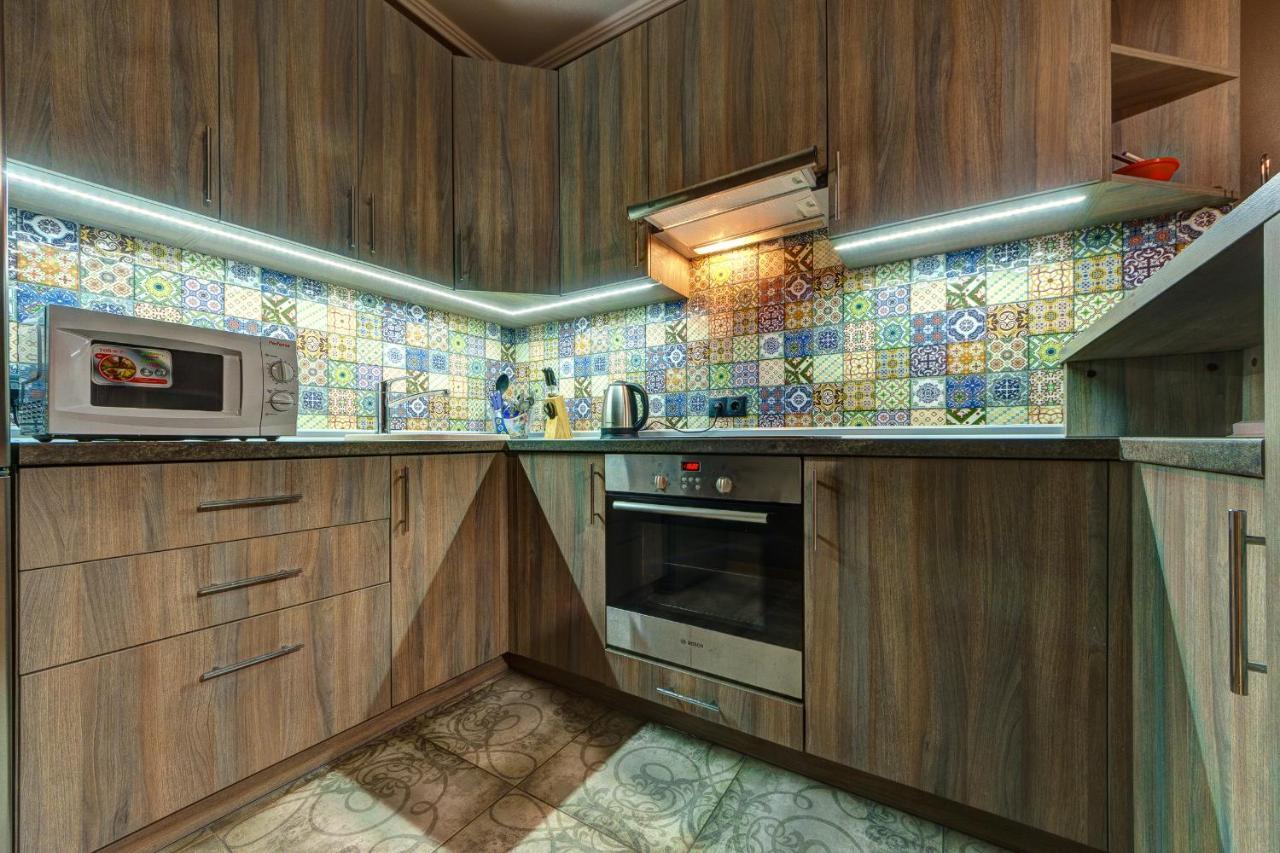 Apartments Near Ukraina Shopping Mall Kiev Bagian luar foto